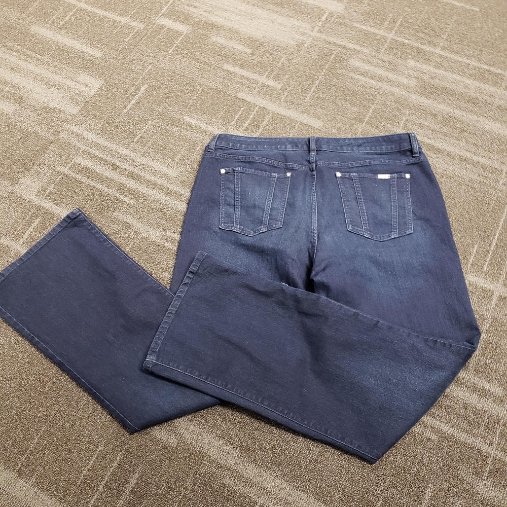 Jennifer Lopez plus size jeans size 18W